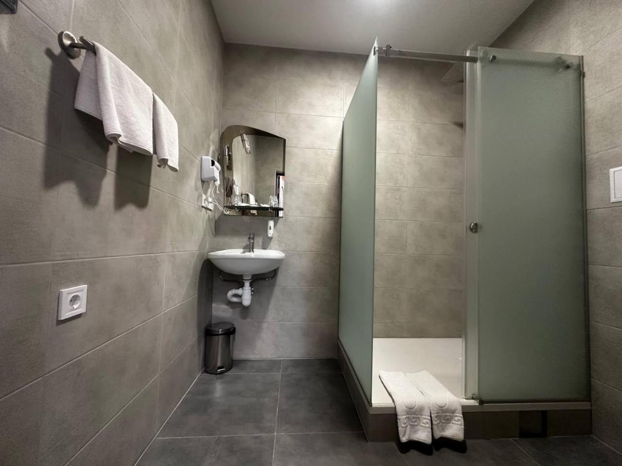 Hotel Express Корпус 2 Kiev Exterior foto